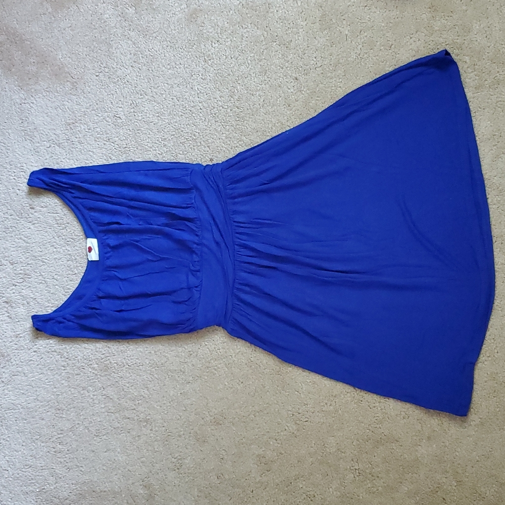 ⭐️ 3/$15 ⭐️ Flattering blue dress for summer!